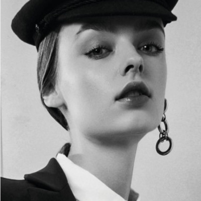 make-up-hair-stylist-women